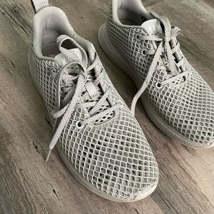 NOBULL Women's Gray Mesh Sneakers